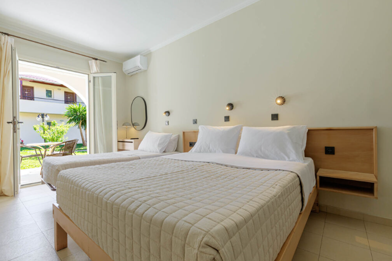 Kamari Corfu Hotel & Apartments 9/42