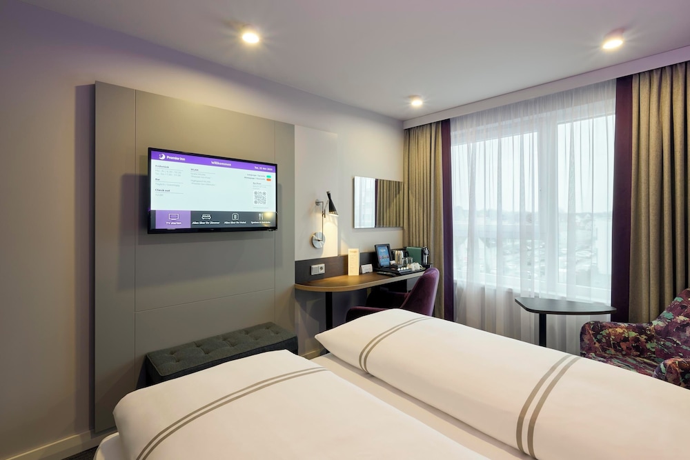 Premier Inn Stuttgart Zuffenhausen 7/44
