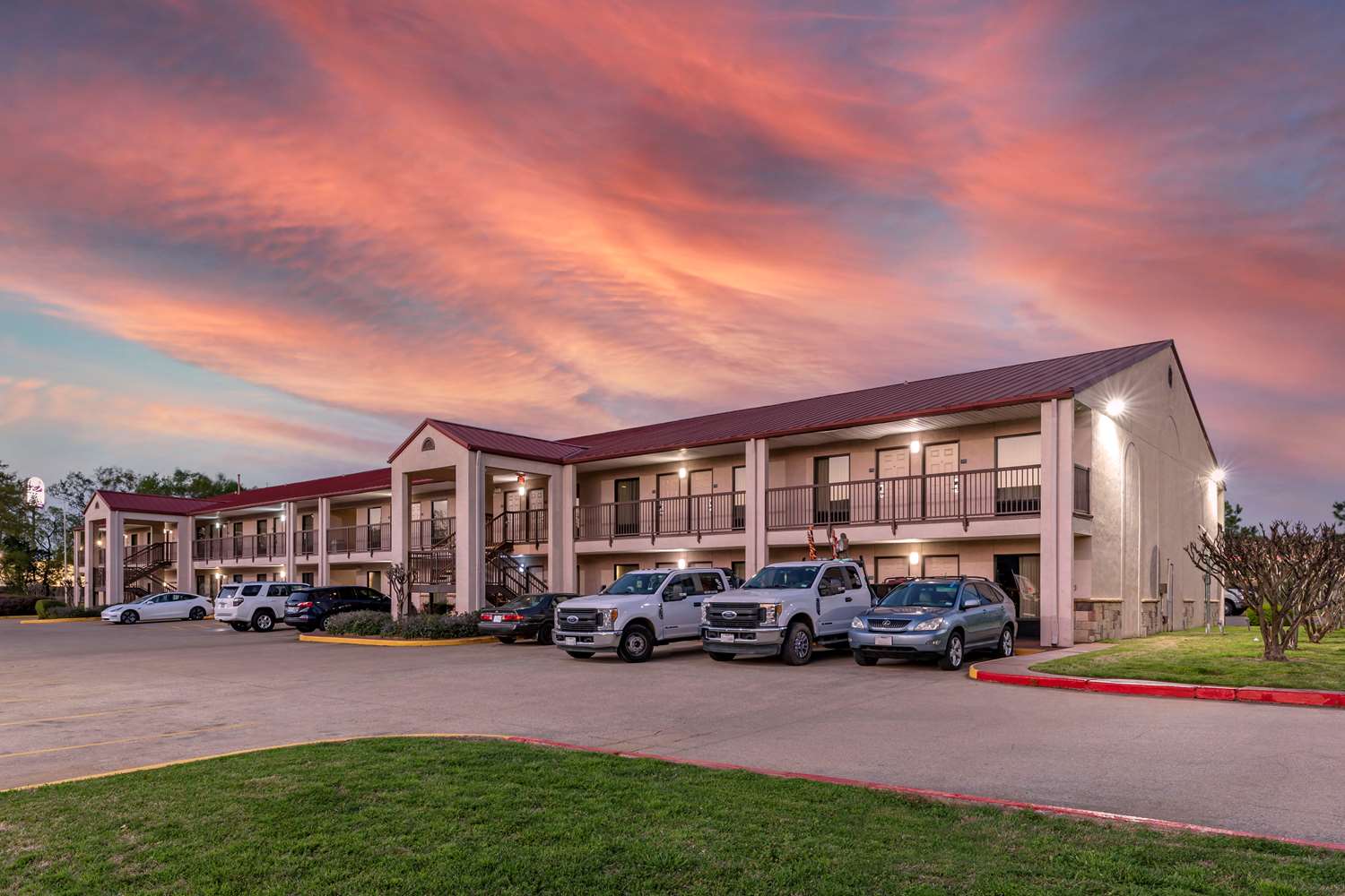 Best Western Lindale Inn 27/28