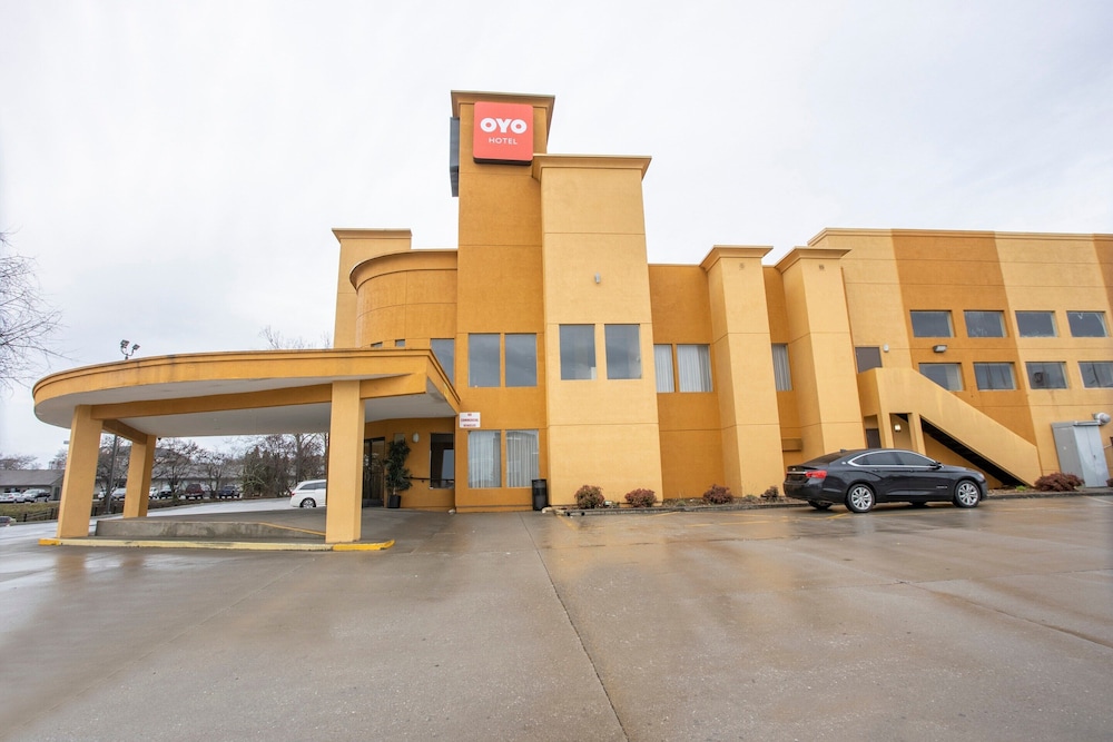 OYO Hotel Knoxville TN Cedar Bluff I-40 16/21