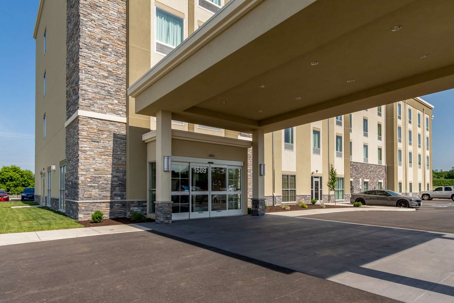 Comfort Inn & Suites - Harrisburg Airport - Hershey South 48/48