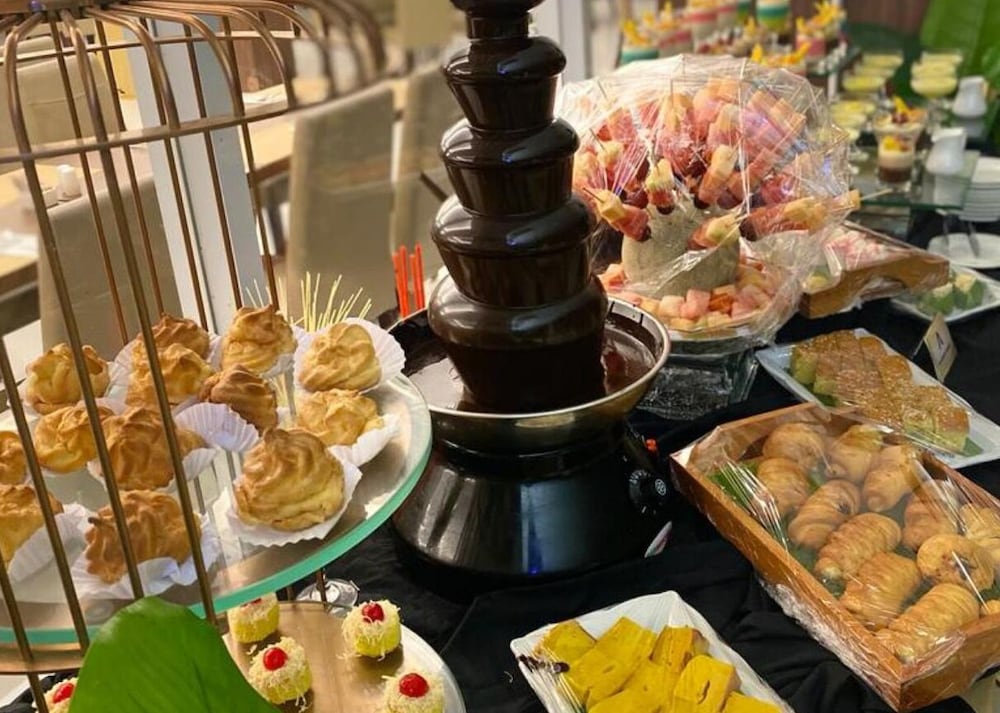 Aimas Hotel and Convention Centre 20/50