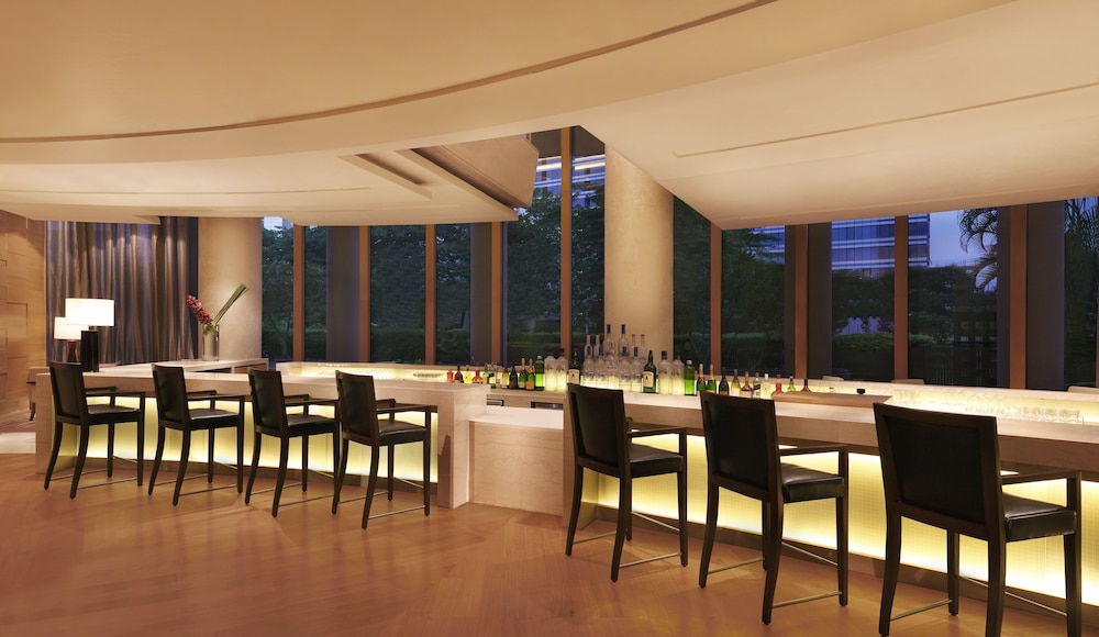 TRIDENT BANDRA KURLA 55/67