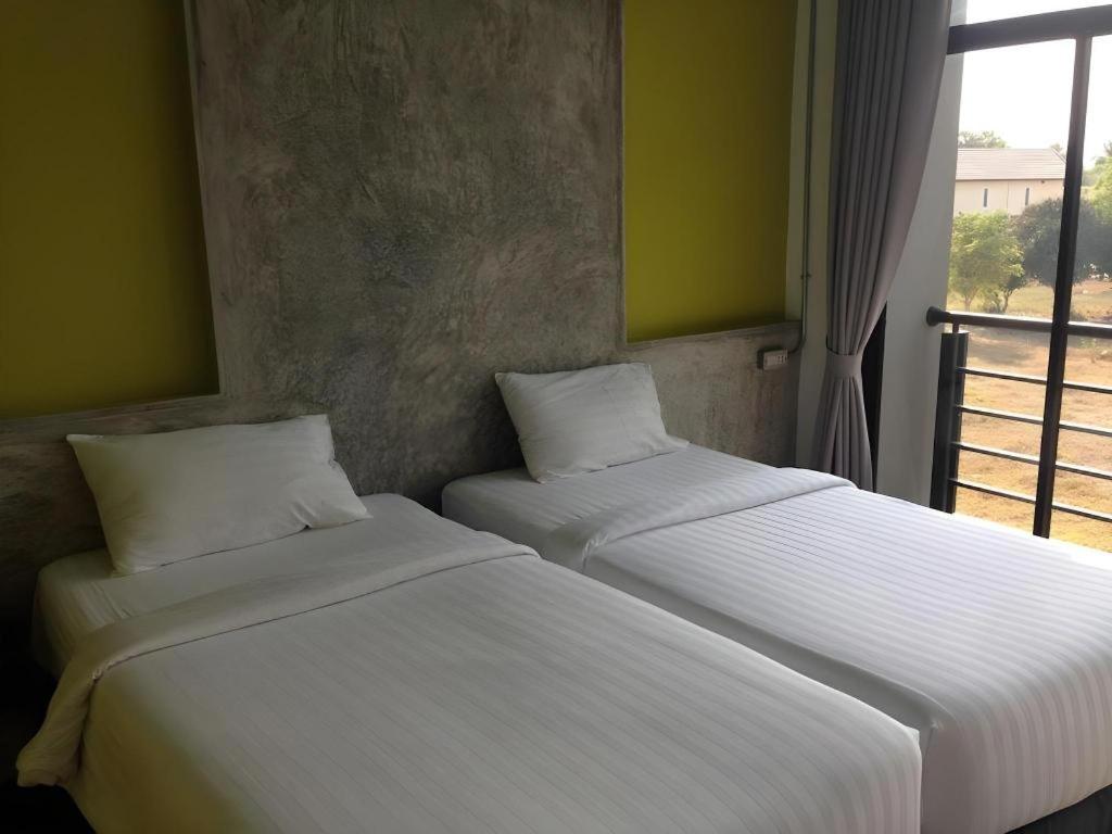 Pornsiri Hotel Sisaket 14/35