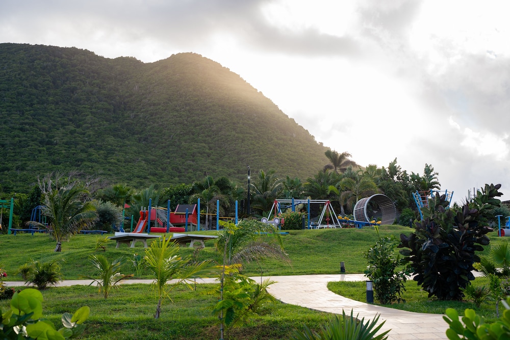 Golden Rock Dive and Nature Resort 51/62