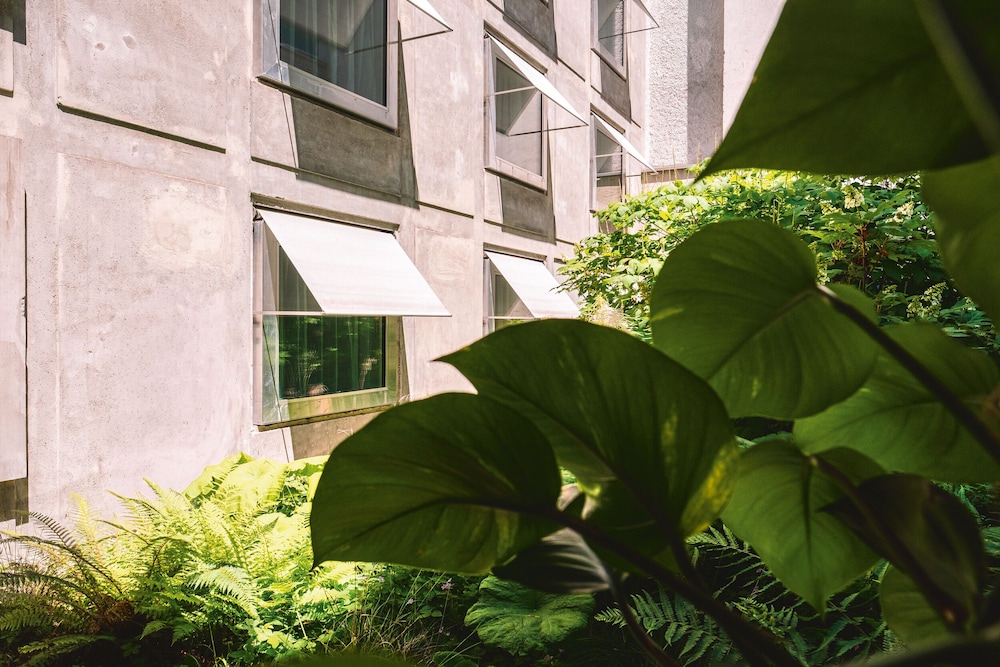Nomad Design Lifestyle Hotel 70/73