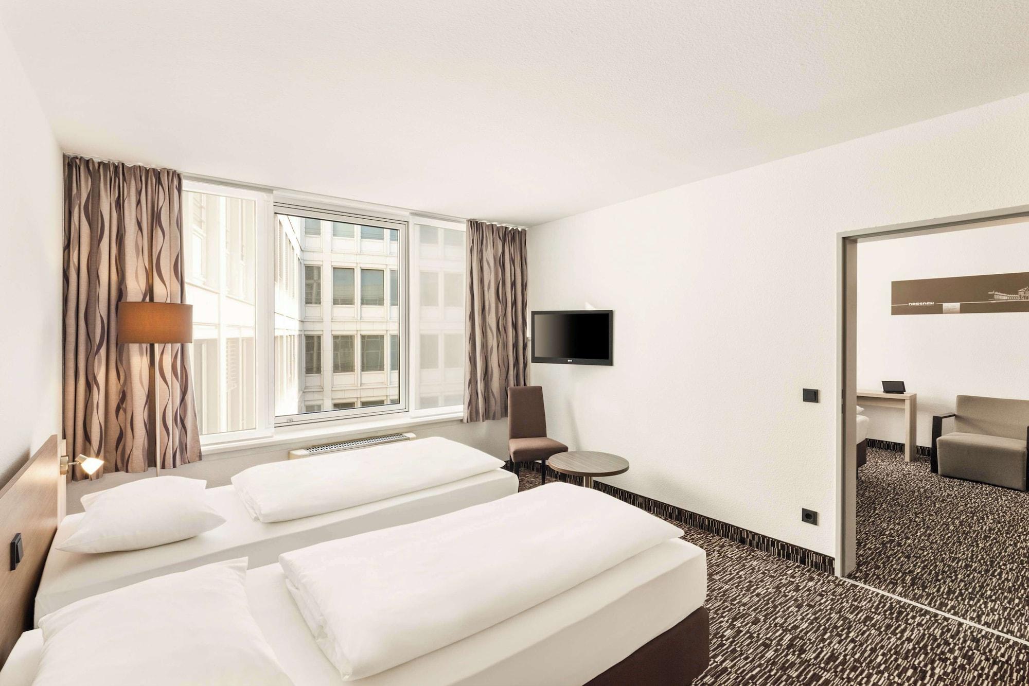 Family, Multiple Beds