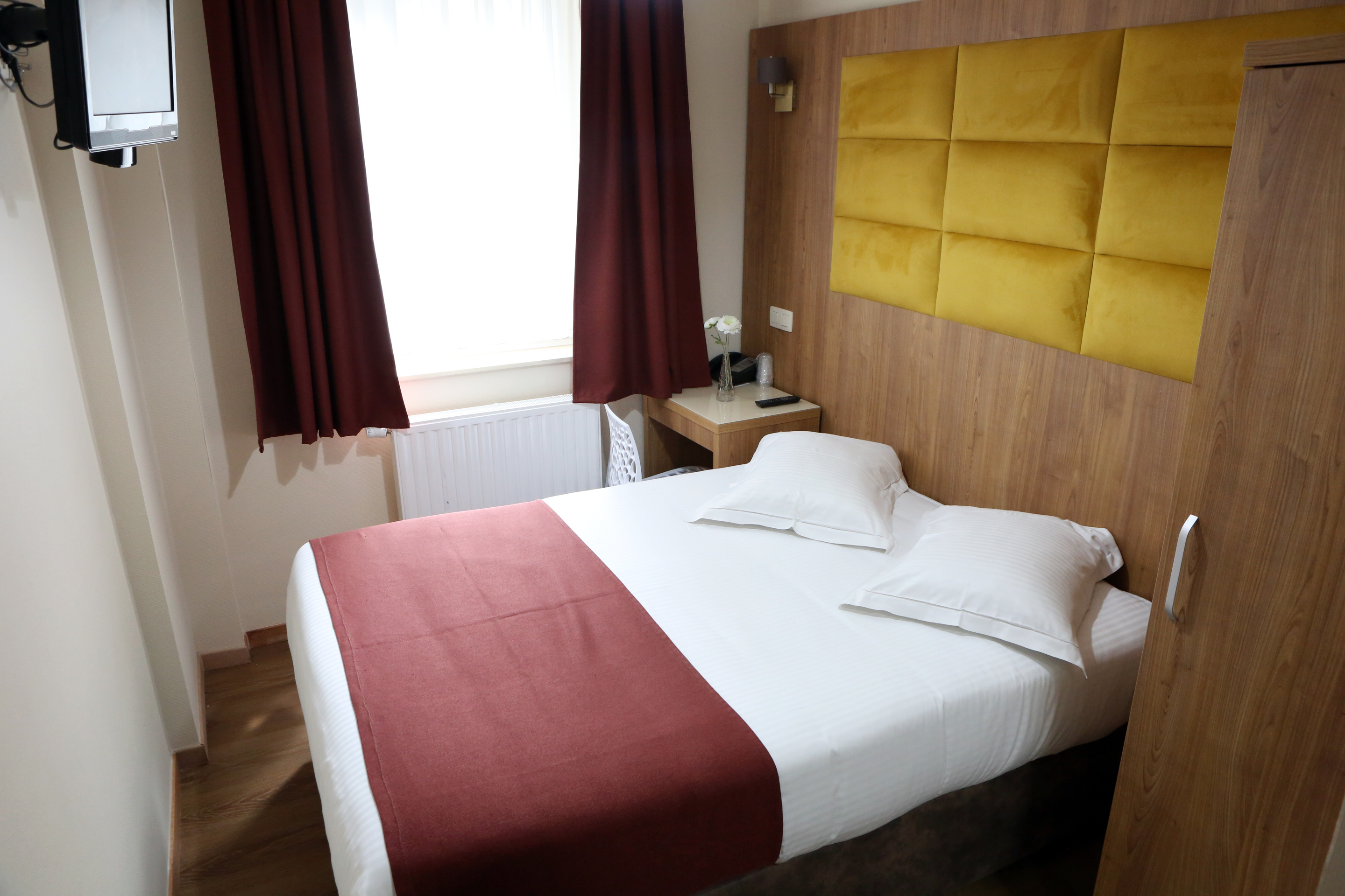 Sun Hotel 20/54