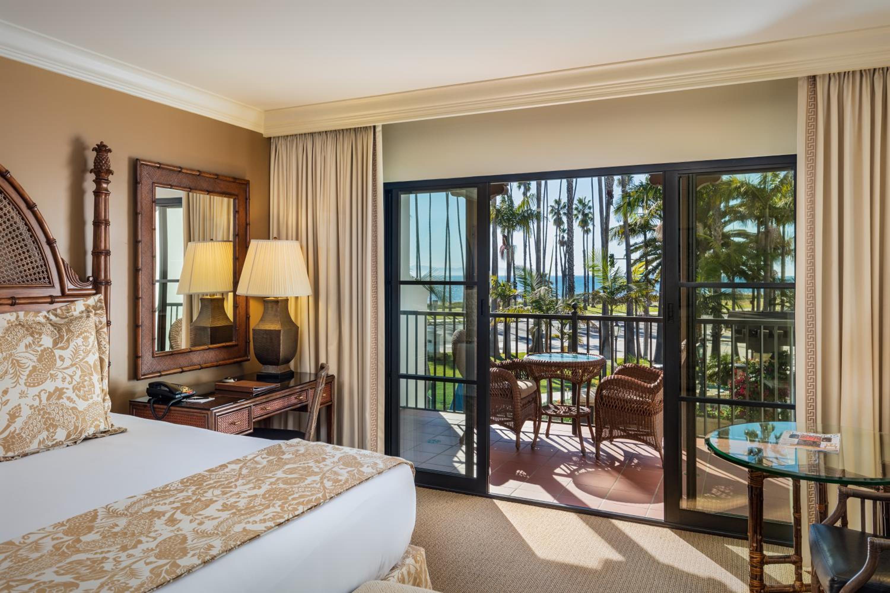 ROOM, KING BED, OCEAN VIEW