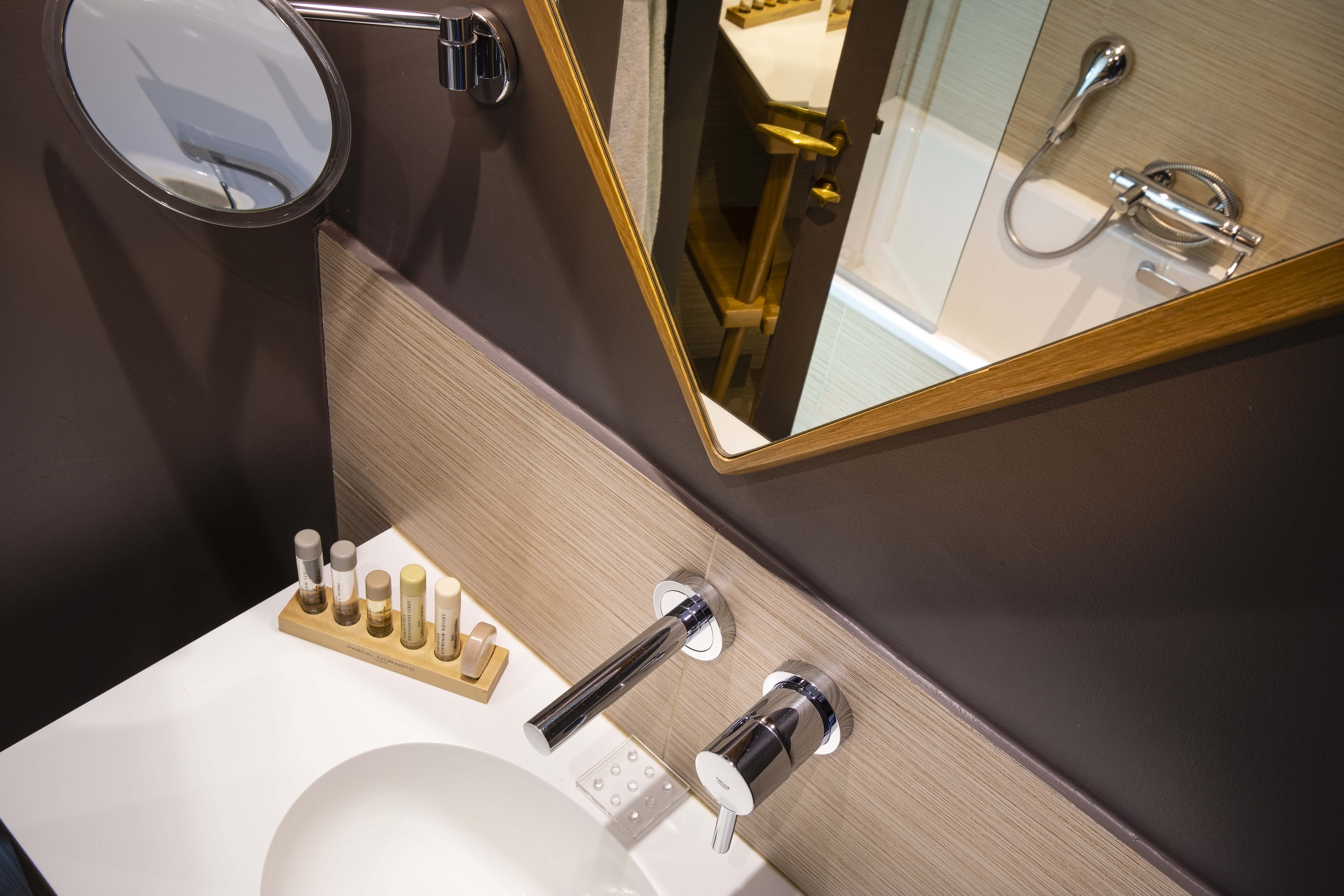 جناح، Millesime Hotel 4/4