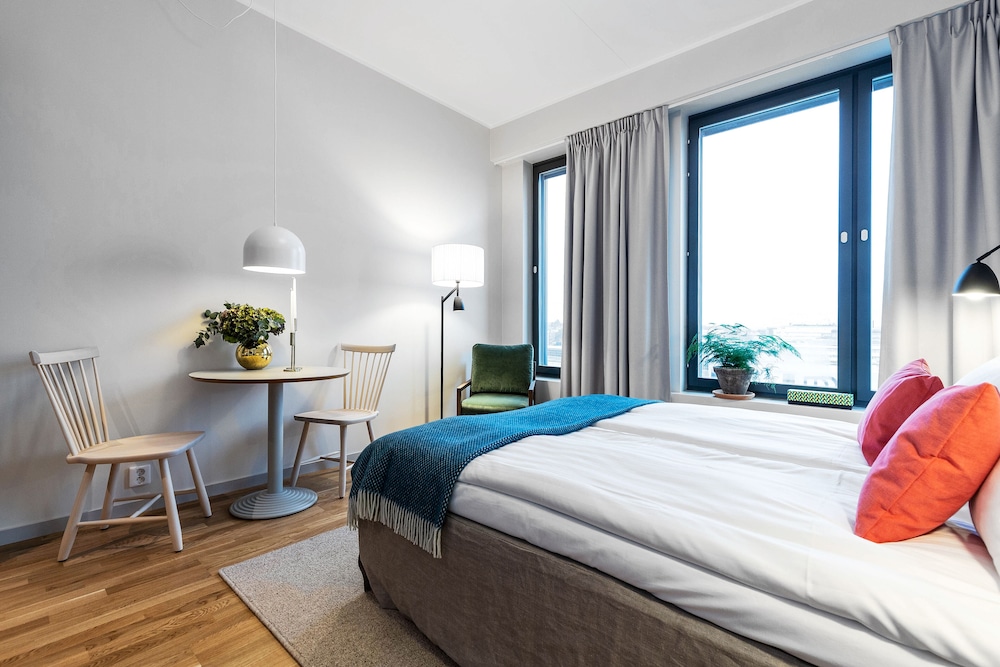 Biz Apartment Bromma 6/24