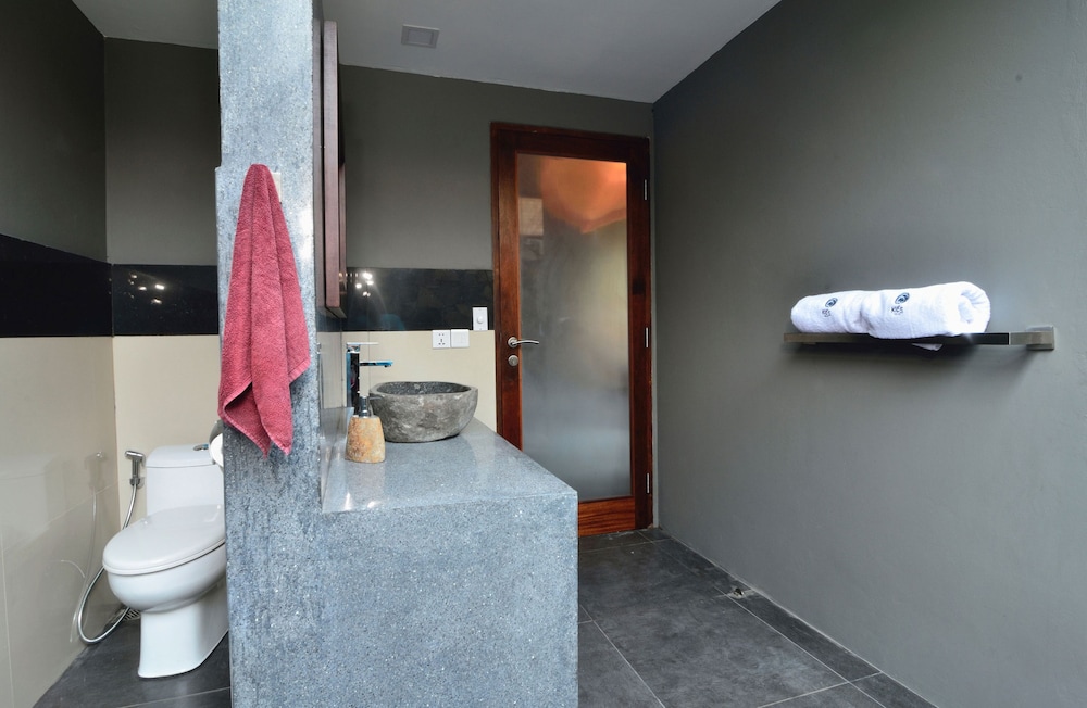 KIES VILLAS LOMBOK 7/67