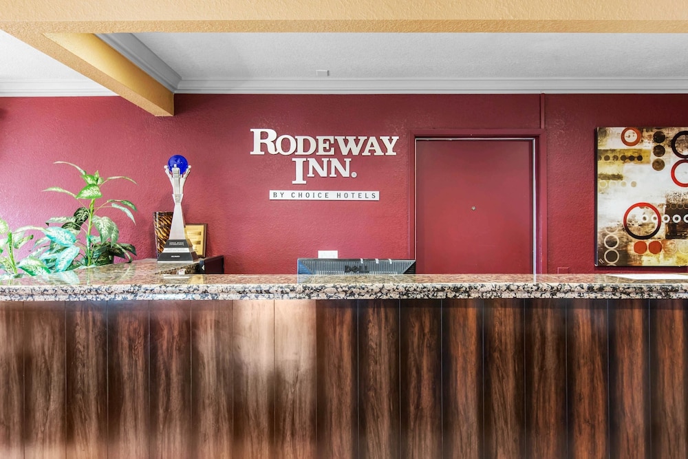 Rodeway Inn Escondido Downtown 11/34