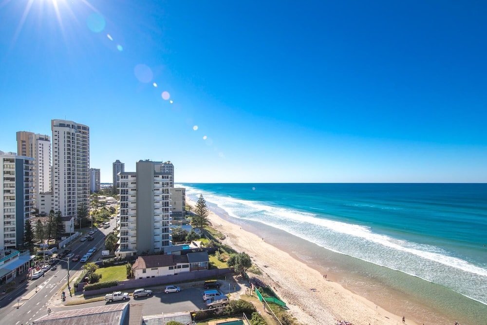 BEACHSIDE TOWER 44/64