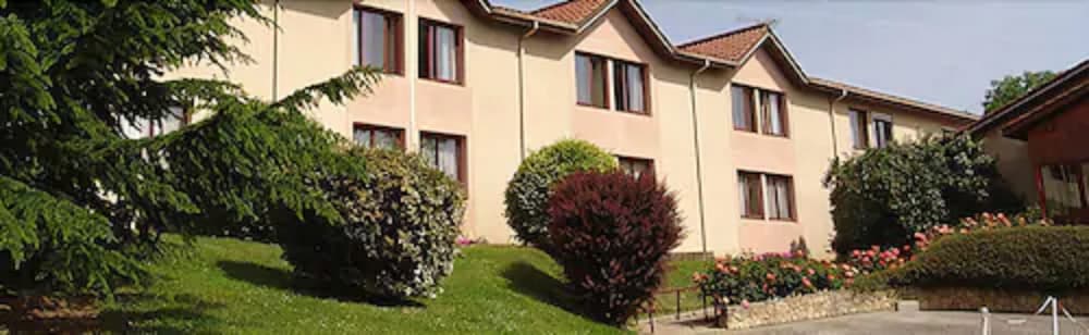 HOTEL DE L'ISLE 43/49