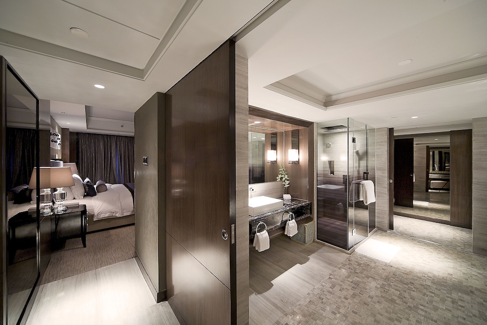 Pullman Shanghai Jing An 62/71