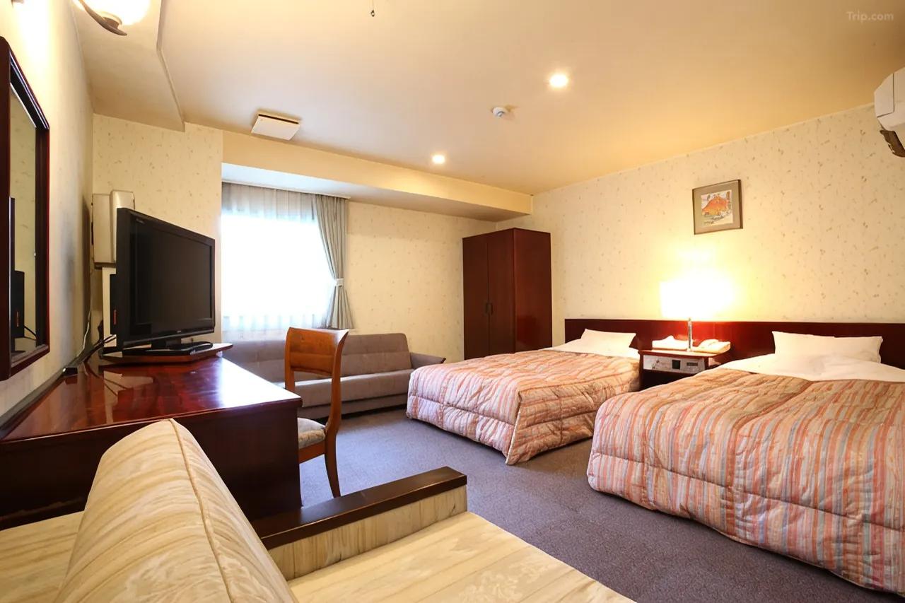 Hotel and Residence Nanshukan 10/23
