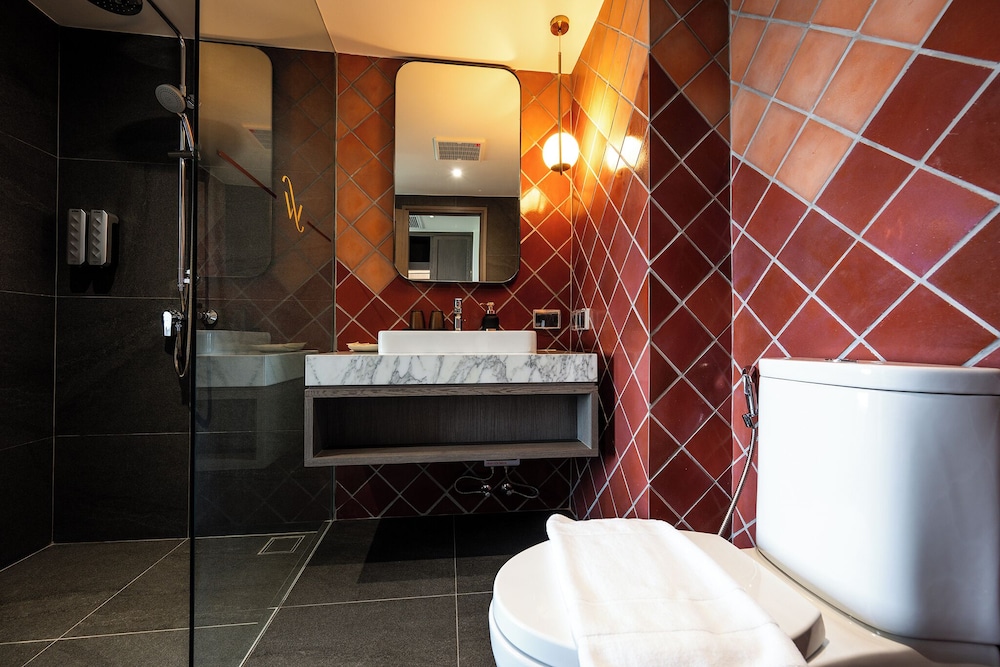 We Hotel Riverfront Bangkok 43/44