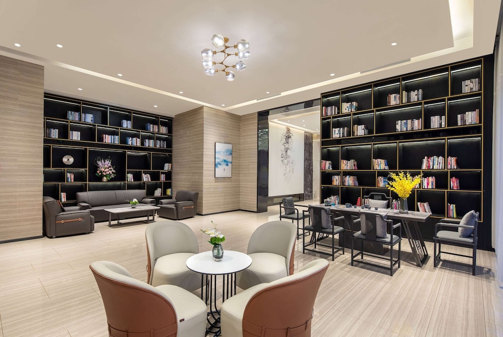 Ramada Encore by Wyndham Kunming Guandu 30/35