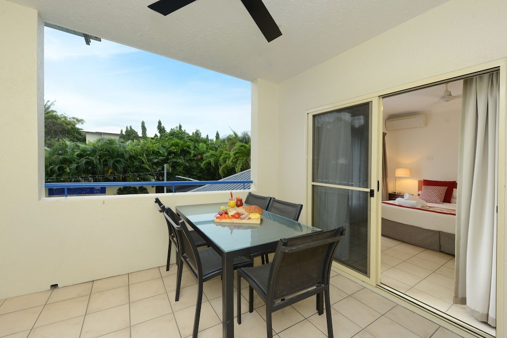 Central Plaza Port Douglas 51/63