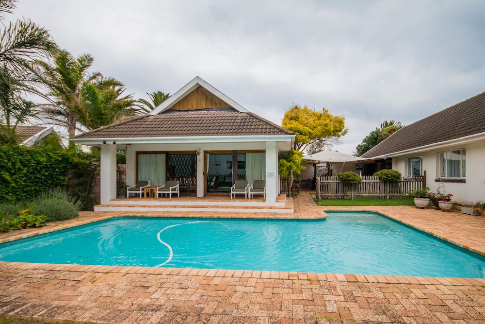 Wilmot Cottages 13/16