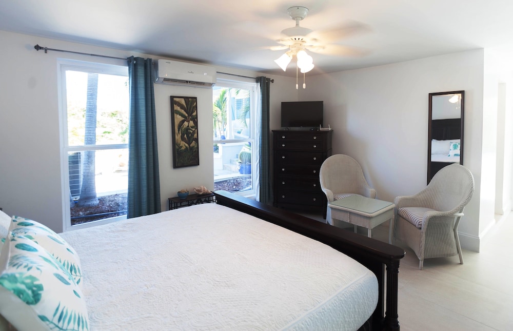 Grace Bay Beach Ocean Villas 5/50