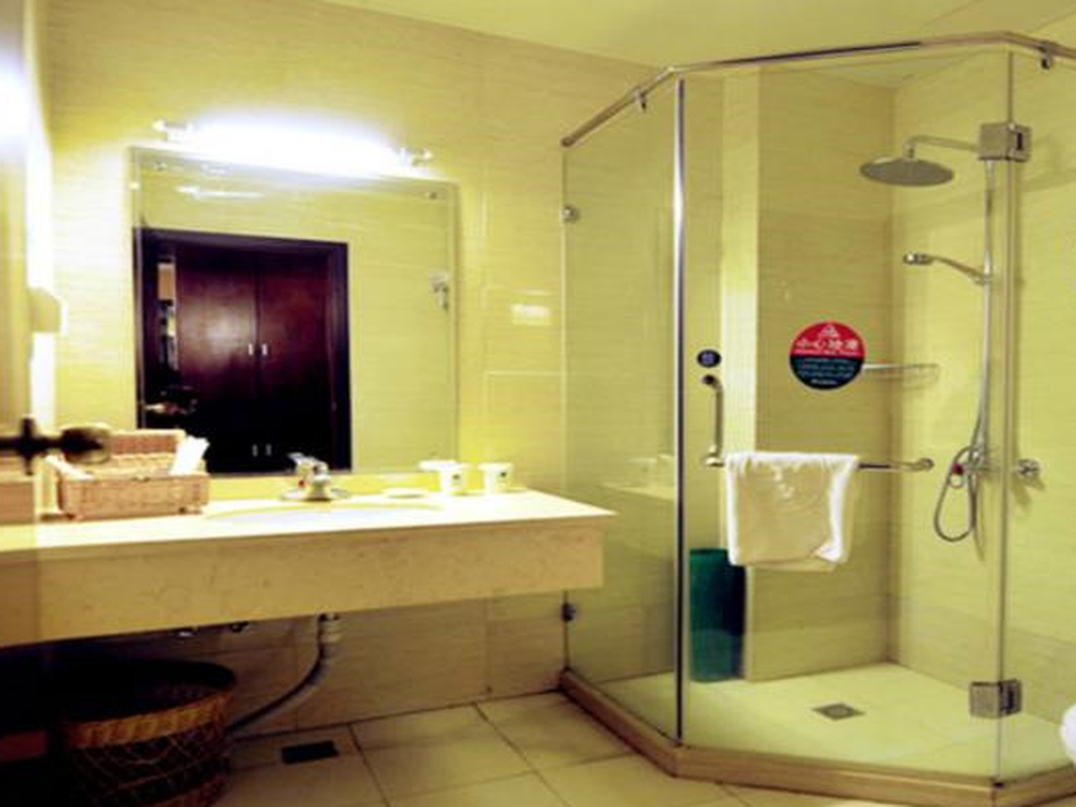 GreenTree Inn Beijing Daxing Xingye Street Liyuan Business Hotel 47/49