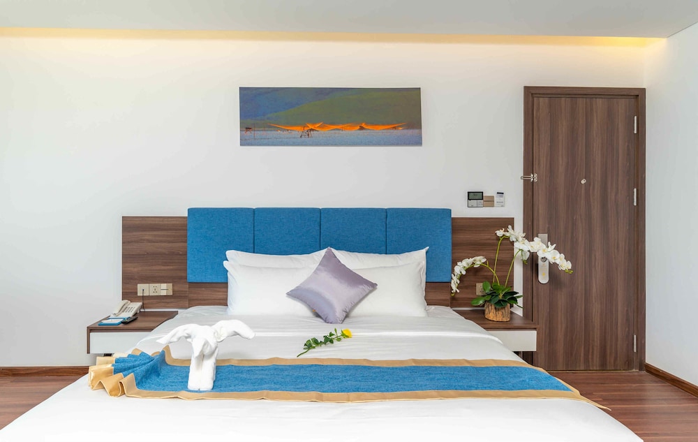 PREMIUM, DOUBLE BED, SEA VIEW