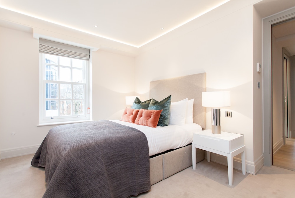 Hope House Residences by Aeria Apartments 12/50