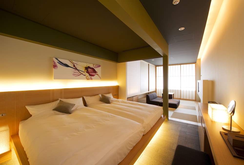 ROOM, TWIN BEDS, ANNEX