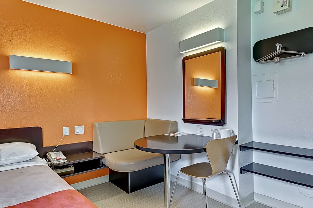 Motel6 Villa Park, IL - Chicago West 41/65