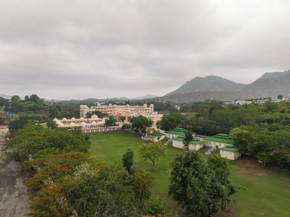 Wyndham Grand Udaipur Fateh Sagar Lake 60/66