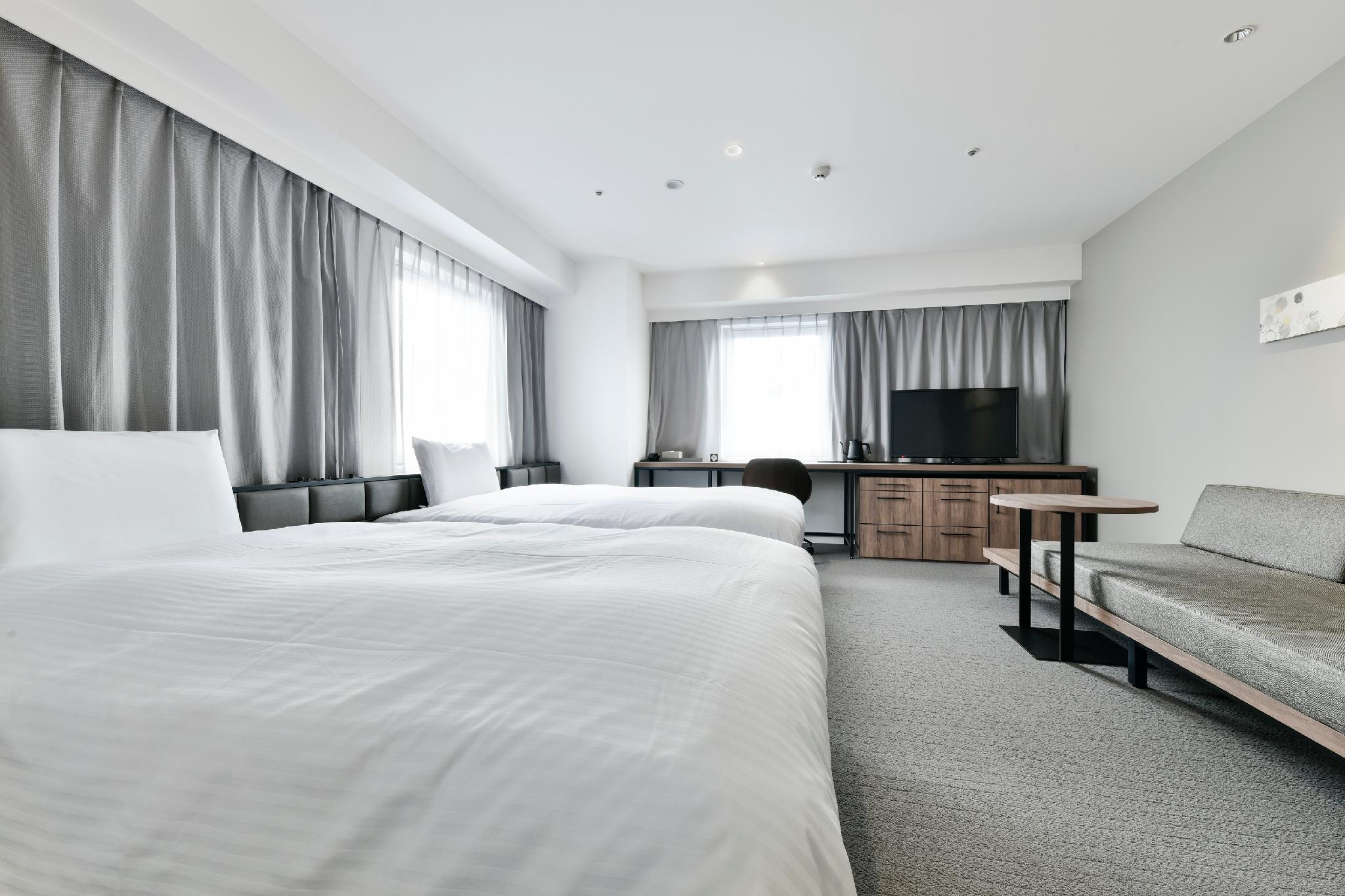 Semi Room, Deluxe, 2 Semi Double and Twin Beds, with Extra Bed