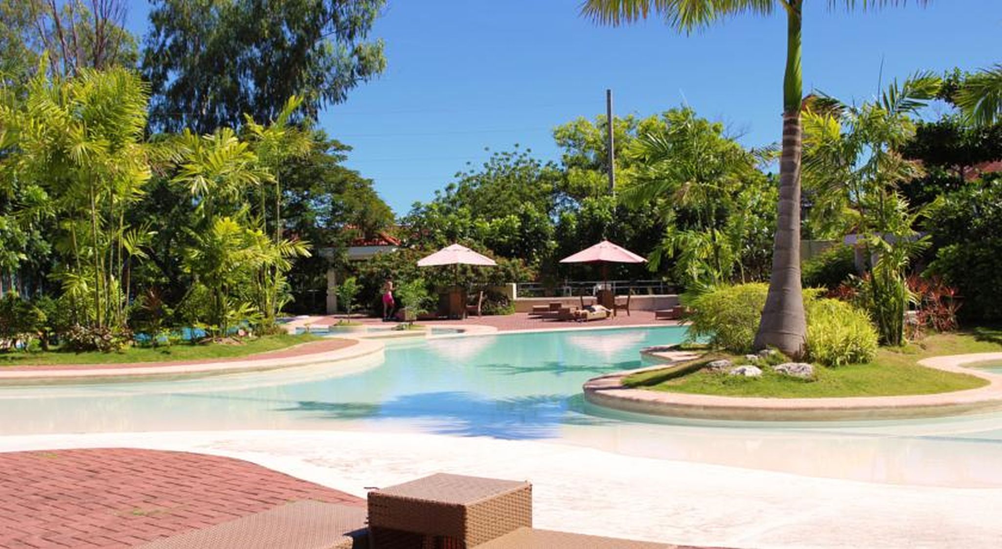 La Mirada Hotel 35/37