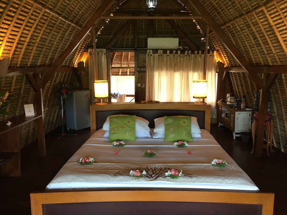 Twin Island Villas And Dive Resort 6/76