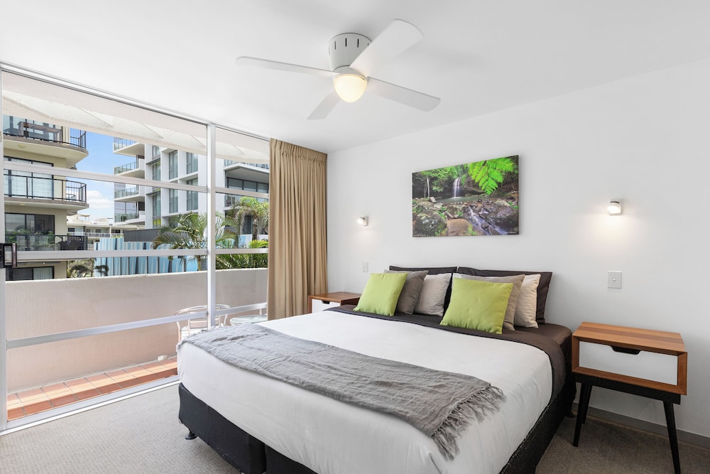 SUNDECK GARDENS 22/47