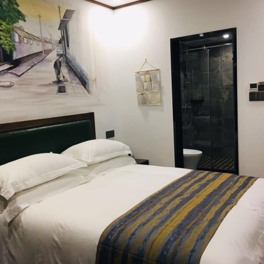 Elegant Double Bed Room, Time Walk Nostalgic Theme Hotel Beijing Prince Gongfu 2/3