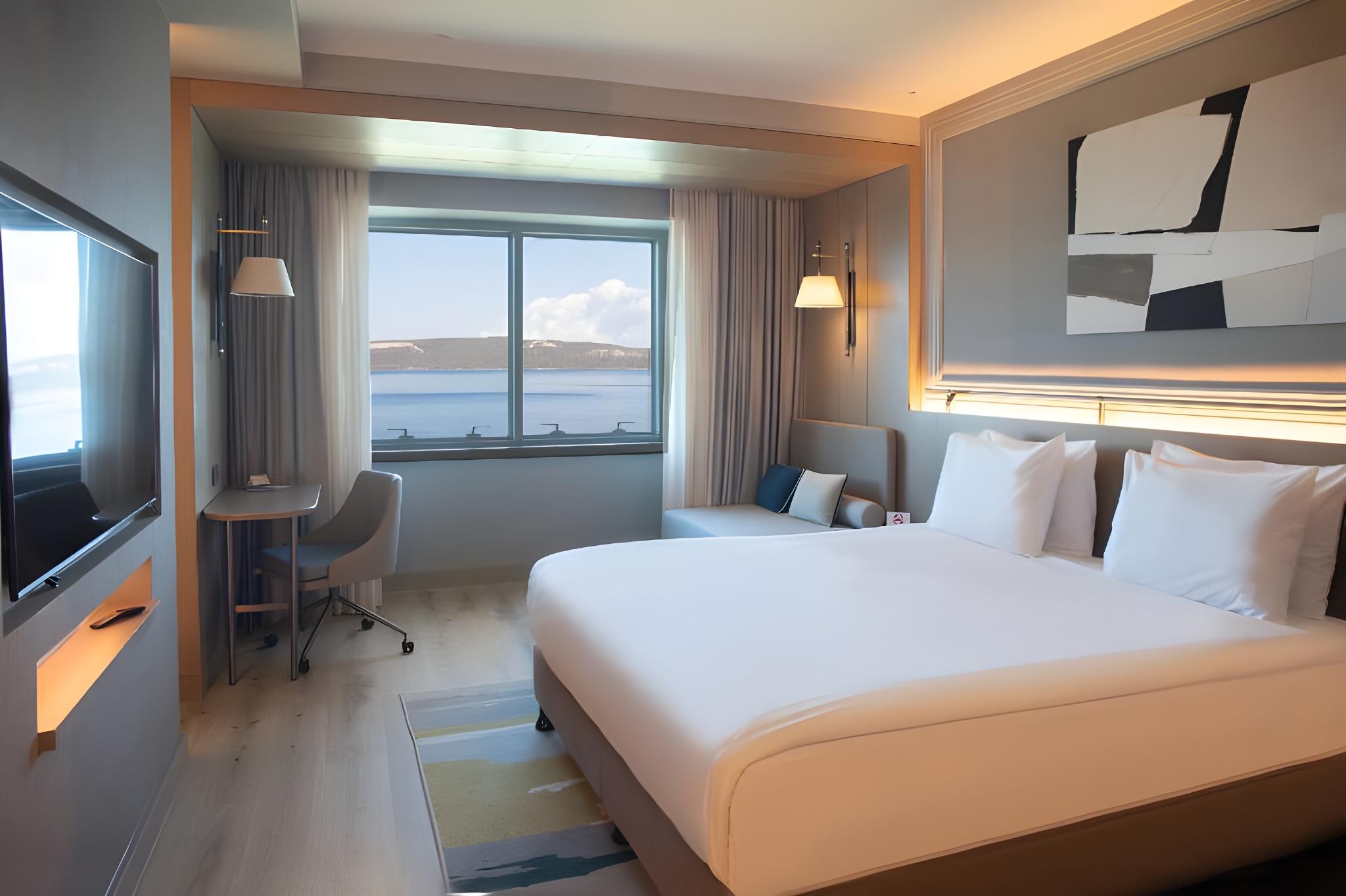 Deluxe, Single, King Bed, Bosphorus View