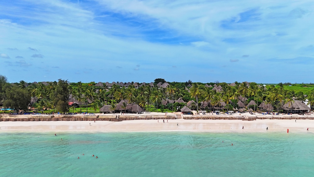 Bluebay Beach Resort & Spa 49/52