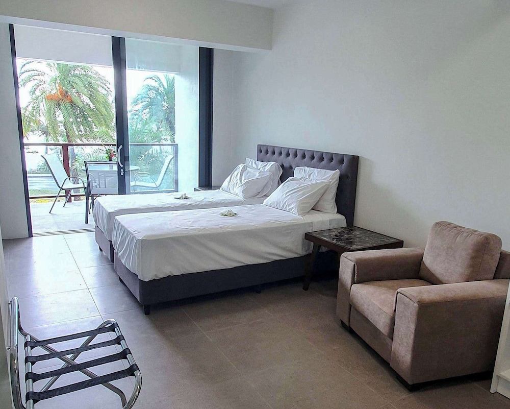 Room, Queen Bed, Sea Front