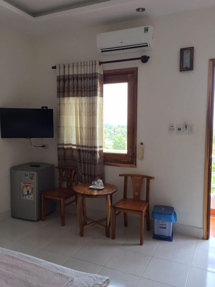 Viet's Hotel 28/54