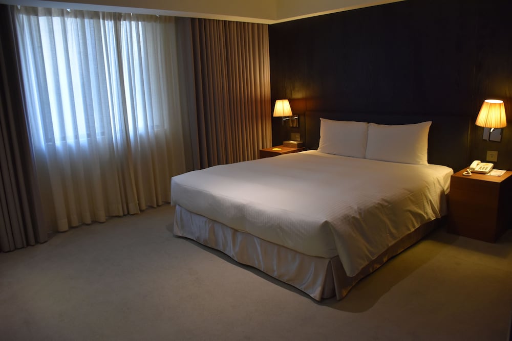 HOTEL WO 8/34