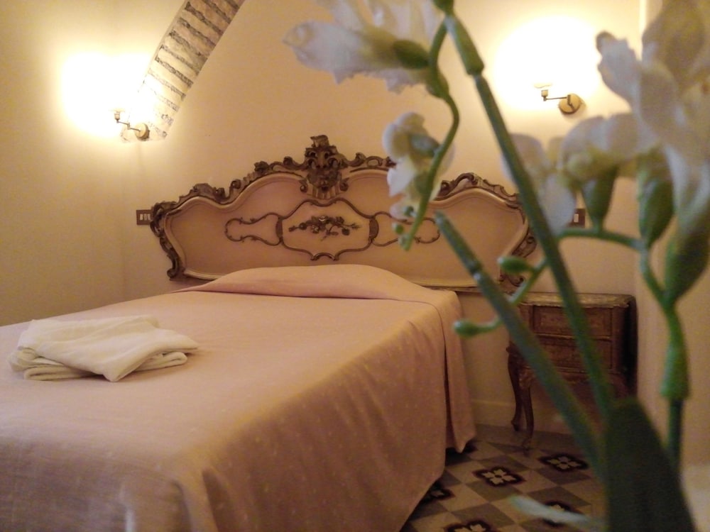 Marta Guest House 23/24