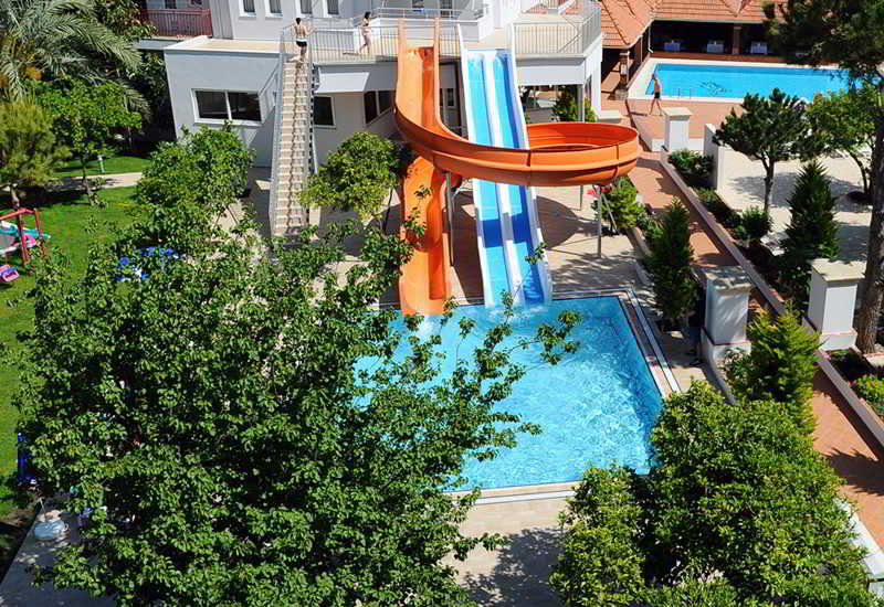 Cats Garden Studio and Apartments 29/32