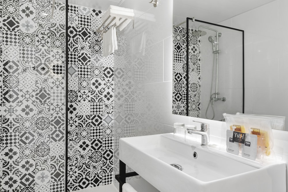 Palmanova Suites by TRH 44/46