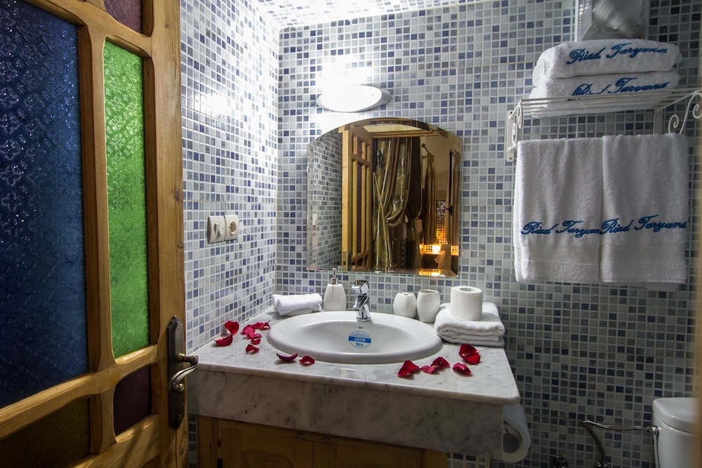 RIAD TARYANA 32/53
