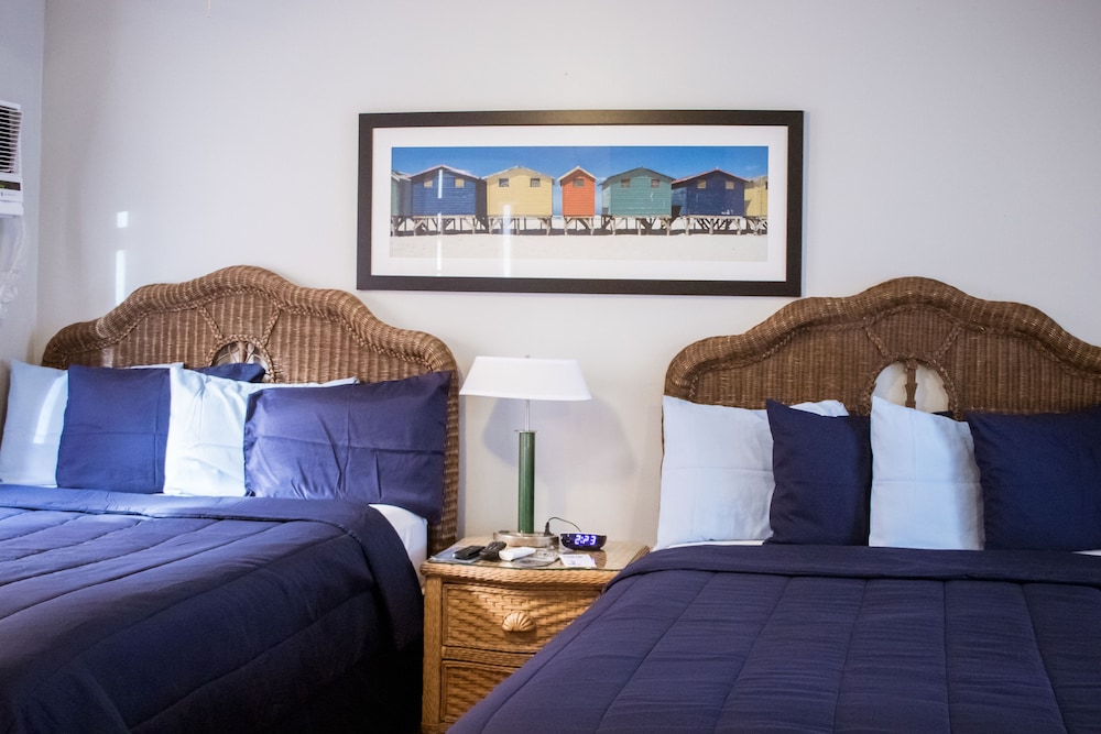 Riptide Oceanfront Hotel 21/72