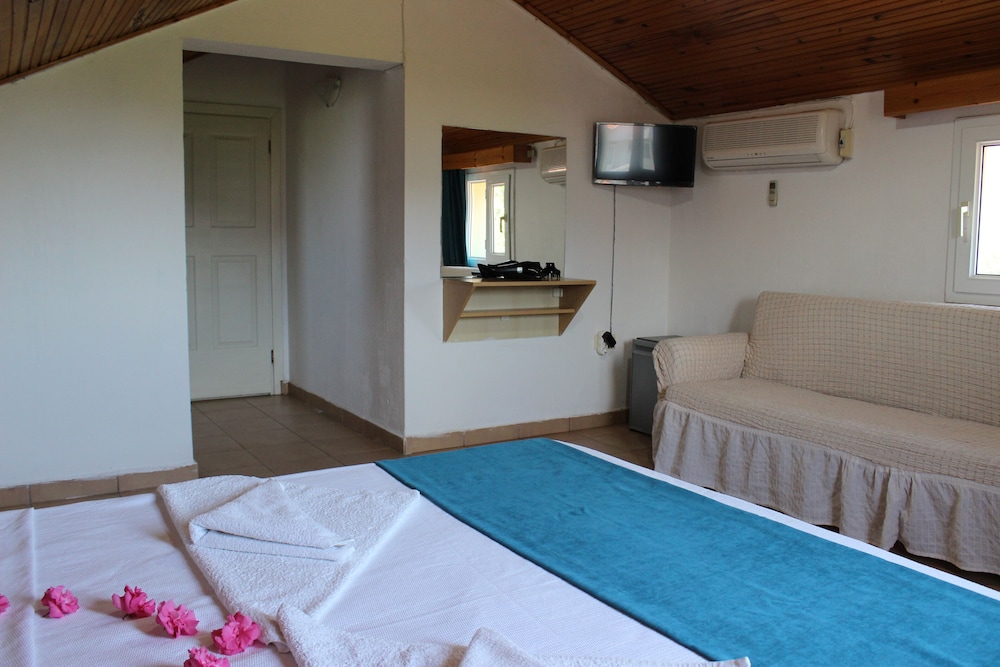 Adilan Villas and Apartments 17/50