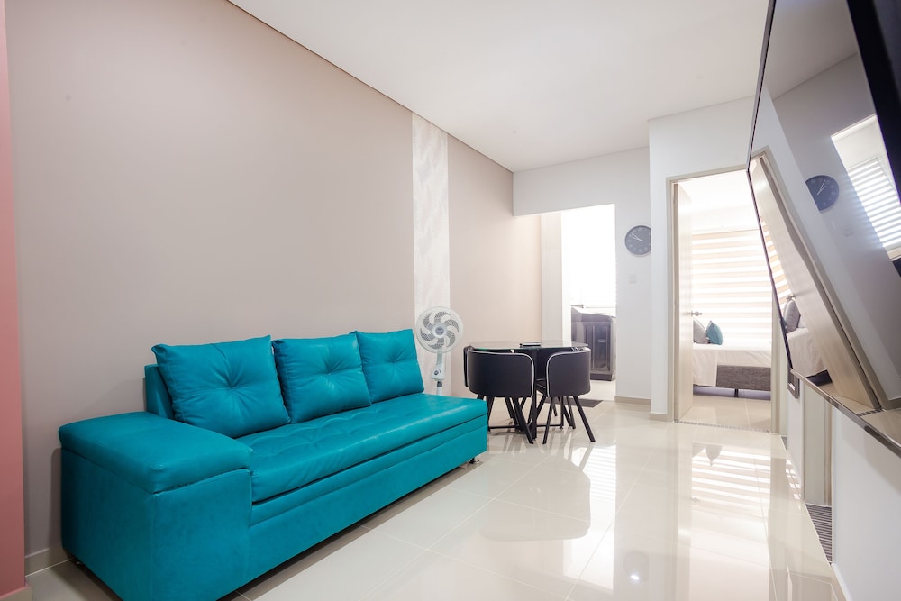 Montepinares Apartaestudios 23/33