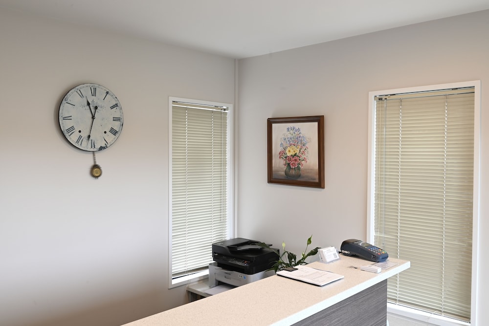 Riccarton Mall Motel 6/50